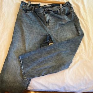OLD NAVY STRAIGHT LEG JEANS